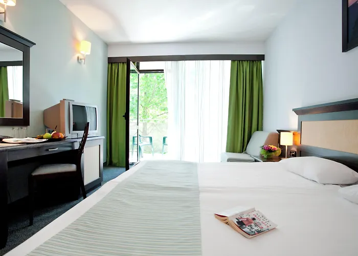 Lion Sunny Beach Hotel